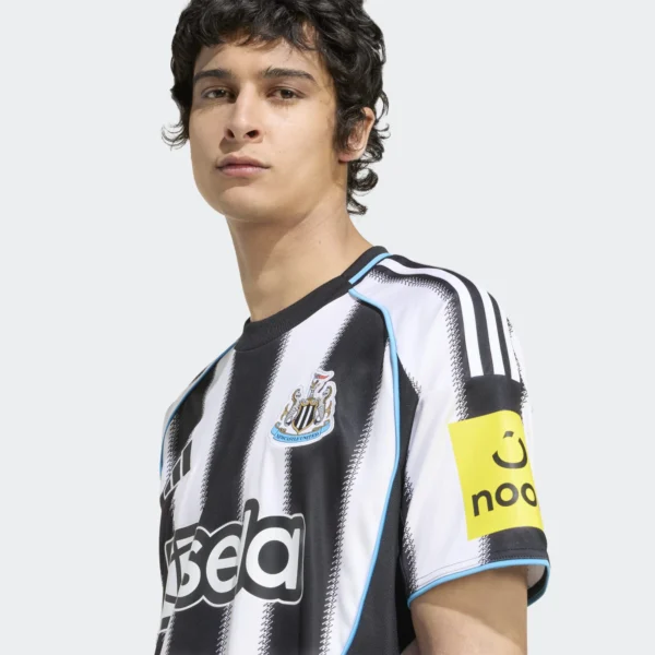 NEWCASTLE HOME 25-26 C Newcastle home 25 26 c