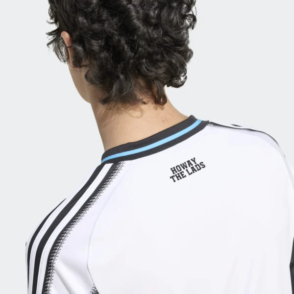 NEWCASTLE HOME 25-26 D Newcastle home 25 26 d