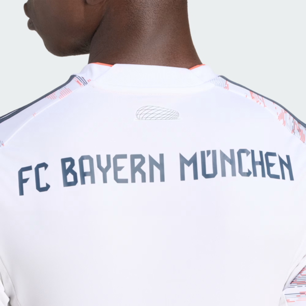 BAYERN MÜNCHEN AWAY 25 26 C