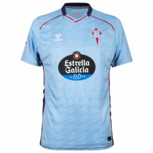 Camiseta Celta de Vigo Local 25/26 Hummel. Diseño celeste con el escudo y el patrocinador Estrella Galicia.